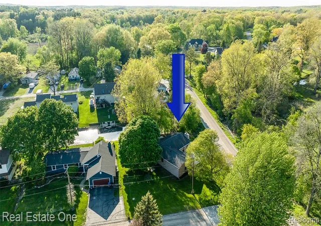 Homes for sale in Pinckney, MI | 8402 Scotia, Pinckney, MI 48169 | MLS# 60994535