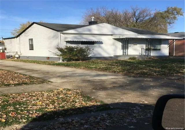 Photo 2 of Single family home for sale at 8419 N Lozier Ave, Warren, MI 48089 1728 | MLS# 61024196 | Listing updated on 2026-08-31