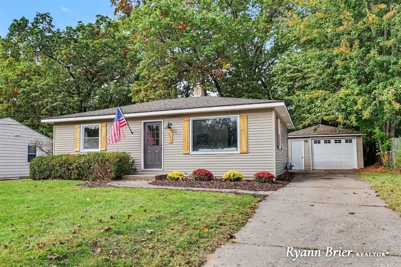 Photo 1 of Sale Pending at 3913 Boone Ave, Wyoming, MI 49519 | MLS# 70564787 | Listing updated on 2026-10-22