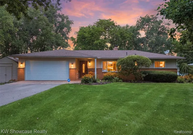 1st image of 804 Bonita Dr, White Lake, MI 48383 | MLS# 61018908