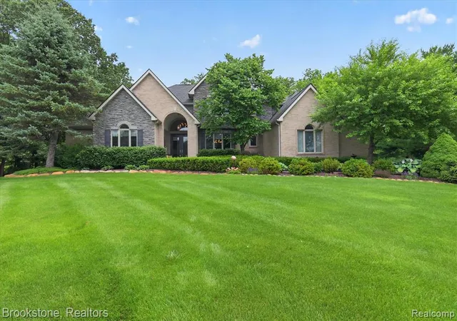 Homes for sale in White Lake, MI | 1330 Corey Cvs, White Lake, MI 48383 | MLS# 61008246