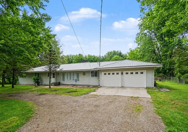 Homes for sale in Caro, MI | 1469 S Colling Rd, Caro, MI 48723 | MLS# 50213128