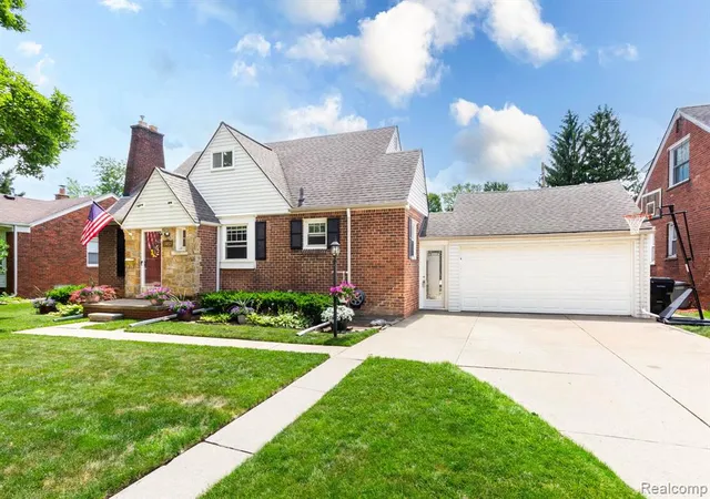 Homes for sale in Allen Park, MI | 15217 Belmont Ave, Allen Park, MI 48101 | MLS# 61003497