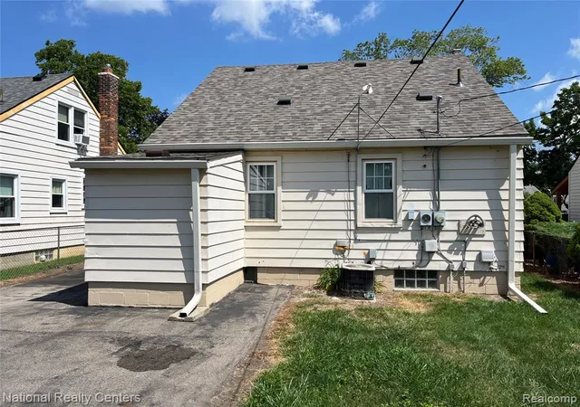 Homes for sale in Dearborn Heights, MI | 25711 Hopkins St, Dearborn Heights, MI 48125 1525 | MLS# 61007759