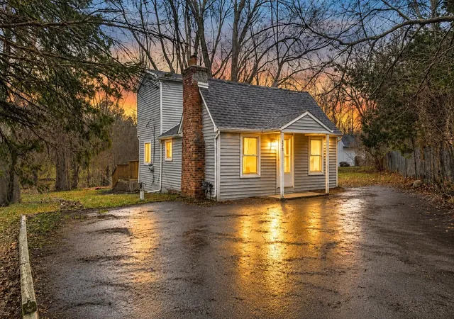 1st image of 278 E Peterson Dr, Brighton, MI 48114 | MLS# 70520961