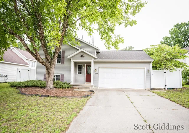 Homes for sale in Greenville, MI | 1100 Sprucewood Dr, Greenville, MI 48838 | MLS# 70541611