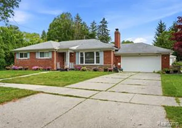 Homes for sale in Grosse Pointe Woods, MI | 19986 E Doyle Pl, Grosse Pointe Woods, MI 48236 | MLS# 61008905