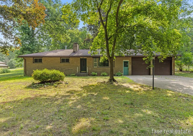 Photo 1 of Single family home for sale at 7676 Courtland Dr, Rockford, MI 49341 | MLS# 70545471 | Listing updated on 2026-07-15