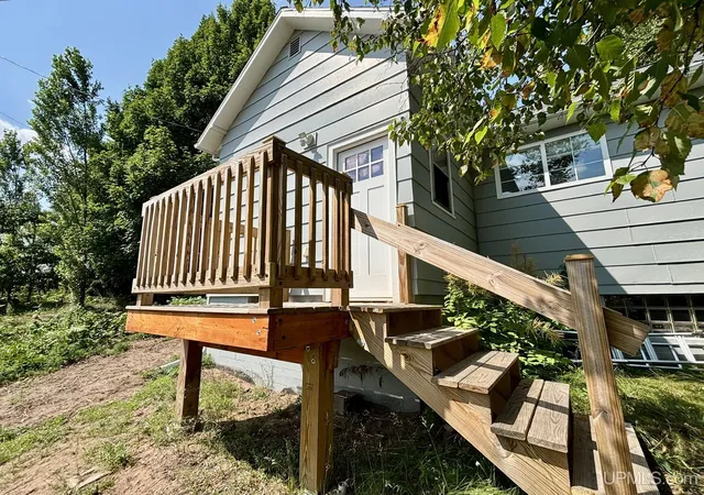 Photo 3 of Single family home for sale at 2003 W Ridge St, Marquette, MI 49855 | MLS# 50216823 | Listing updated on 2026-09-08