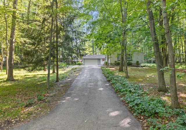 Homes for sale in Canadian Lakes, MI | 9348 Center Ln, Canadian Lakes, MI 49346 | MLS# 70489940