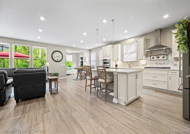 Photo 2 of Condominium at 48796 Windfall Rd, Novi, MI 48374 | MLS# 60997175 |  | Sold on 2026-06-29