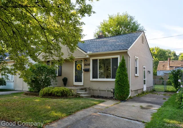 Photo 1 of Sale Pending at 1698 Annabelle St, Ferndale, MI 48220 1100 | MLS# 61023900 | Listing updated on 2026-10-08
