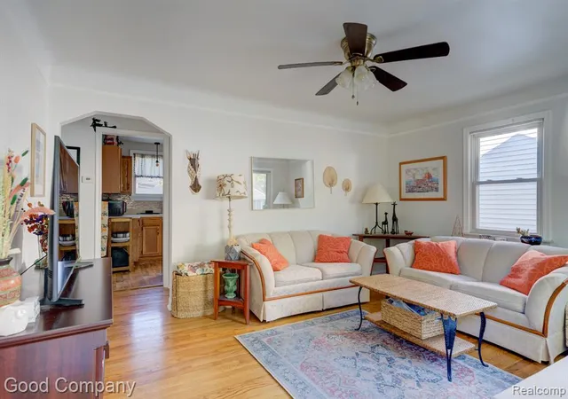Photo 2 of Sale Pending at 1698 Annabelle St, Ferndale, MI 48220 1100 | MLS# 61023900 | Listing updated on 2026-10-08