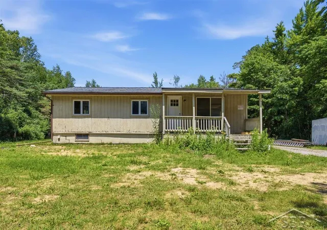 4th image of 3109 E Monroe Rd, Midland, MI 48642 | MLS# 50214289