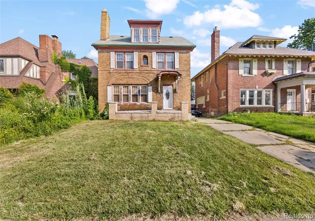 1st image of 2016 Atkinson St, Detroit, MI 48206 | MLS# 60925373
