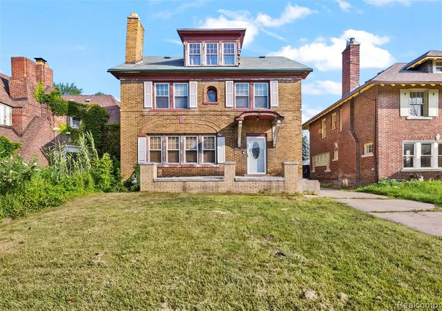 2nd image of 2016 Atkinson St, Detroit, MI 48206 | MLS# 60925373