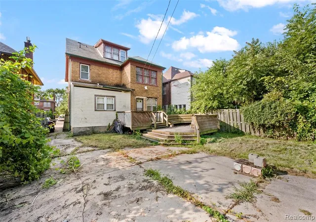3rd image of 2016 Atkinson St, Detroit, MI 48206 | MLS# 60925373
