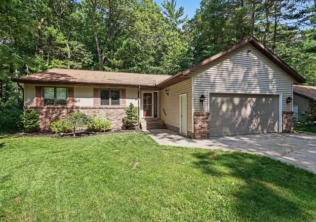 Photo 1 of Sale Pending at 15892 152nd Ave, Spring Lake, MI 49456 | MLS# 70555298 | Listing updated on 2026-08-31