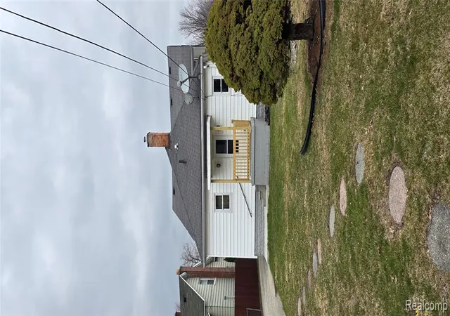 2nd image of 32 Gibb, Mount Clemens, MI 48043 5961 | MLS# 61023666