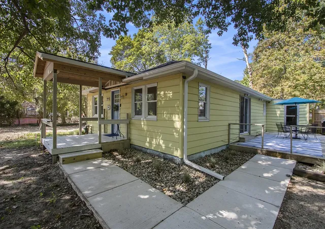 Photo 2 of Single family home for sale at 3481 Dearborn Pl, Coloma, MI 49038 | MLS# 70505670 | Listing updated on 2026-02-20