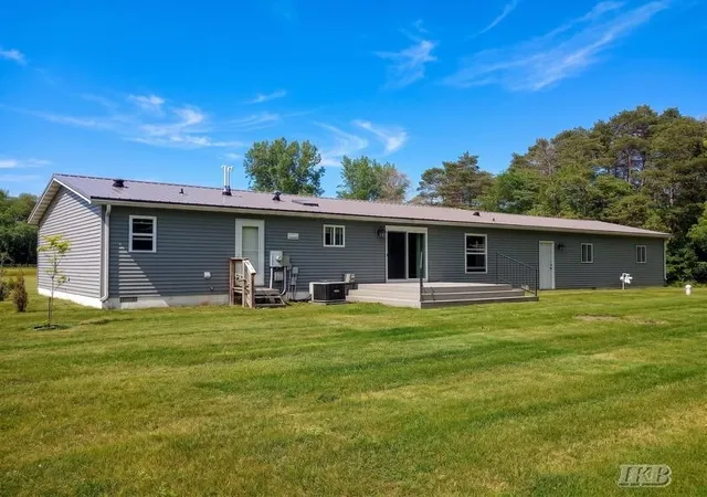 Homes for sale in Gladwin, MI | 1245 Chappel Valley Rd, Gladwin, MI 48624 | MLS# 50211495