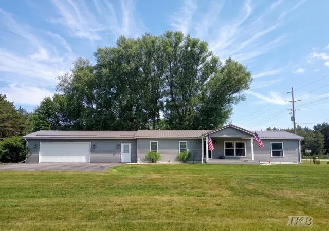 Homes for sale in Gladwin, MI | 1245 Chappel Valley Rd, Gladwin, MI 48624 | MLS# 50211495