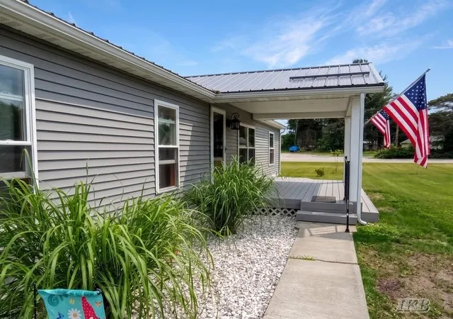 Homes for sale in Gladwin, MI | 1245 Chappel Valley Rd, Gladwin, MI 48624 | MLS# 50211495