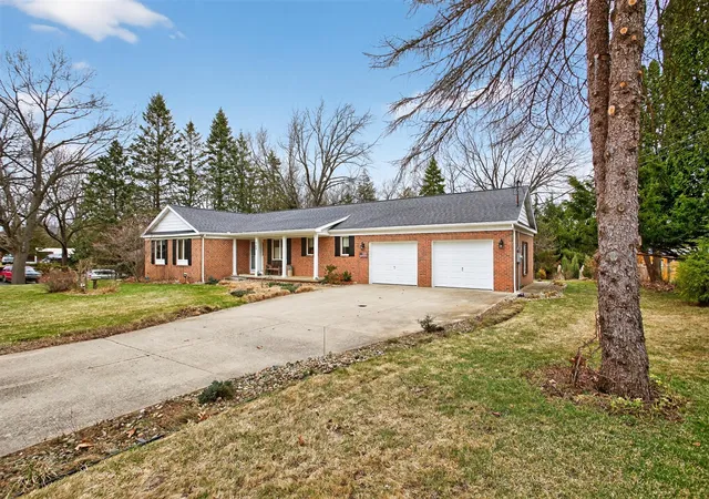 Homes for sale in Brooklyn, MI | 769 Bellflower, Brooklyn, MI 49230 | MLS# 70521456