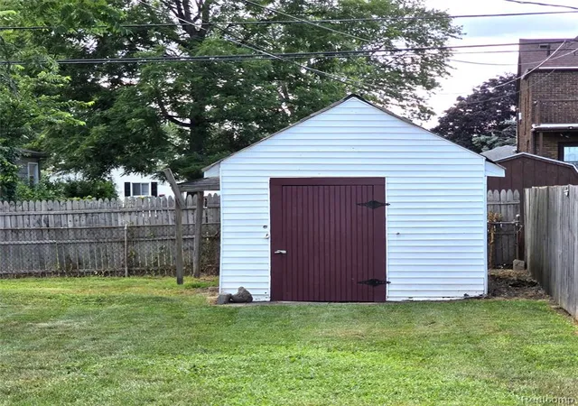 Photo 3 of Sale Pending at 6862 Burr St, Taylor, MI 48180 1646 | MLS# 61023711 | Listing updated on 2026-09-05