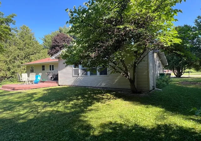 5th image of 126 Johnson St, Edmore, MI 48829 | MLS# 70545285
