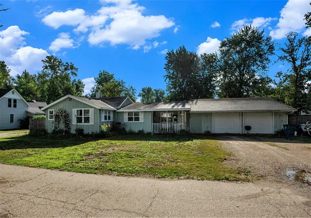 Homes for sale in Bangor, MI | 1021 First St, Bangor, MI 49013 | MLS# 70478344