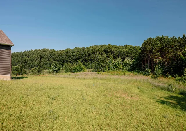 Photo 4 of Single family home for sale at 862 Coyote Ln #Lot: 7, Traverse City, MI 49696 | MLS# 80071681 | Listing updated on 2026-09-15