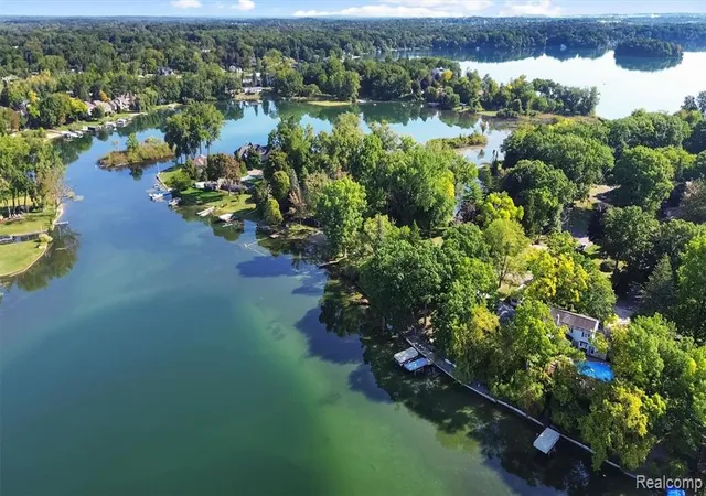 5th image of 3379 Wormer Dr, Waterford, MI 48329 | MLS# 61001531