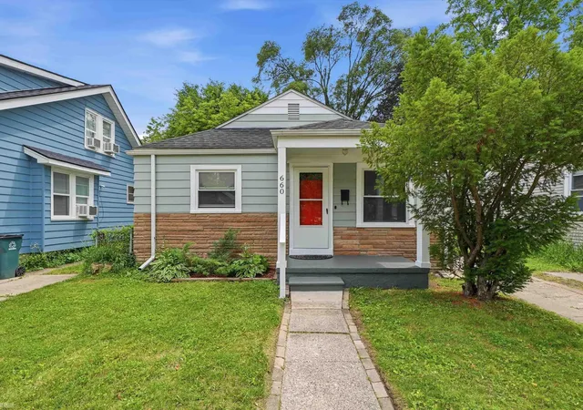 Homes for sale in Ferndale, MI | 660 E Marshall St, Ferndale, MI 48220 | MLS# 50212941