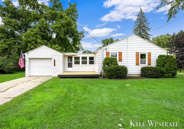 Photo 1 of Single family home for sale at 4205 Hillsdale Ave, Grand Rapids, MI 49525 | MLS# 70552319 | Listing updated on 2026-09-14