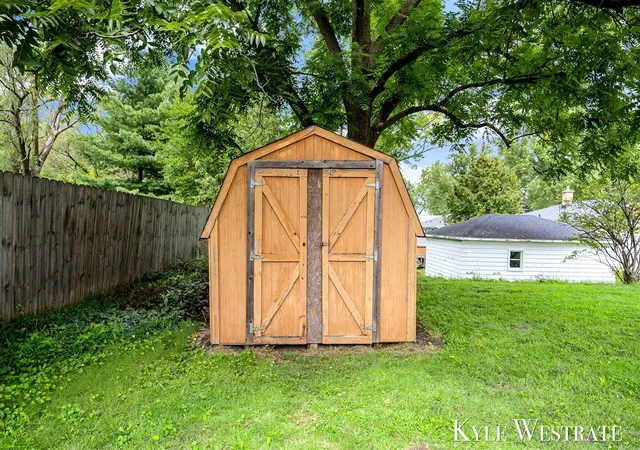Photo 41 of Sale Pending at 4205 Hillsdale Ave, Grand Rapids, MI 49525 | MLS# 70552319 | Listing updated on 2026-09-30