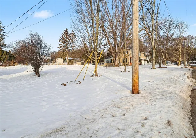 Homes for sale in Marshall, MI | 555 East Dr, Marshall, MI 49068 | MLS# 70514953