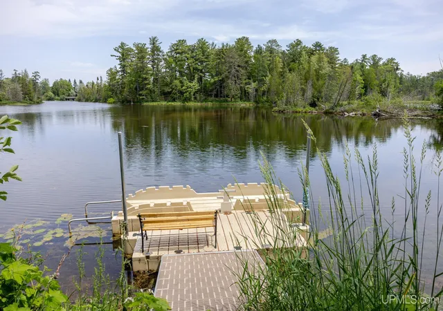 3rd image of 351 W Main St, Marquette, MI 49855