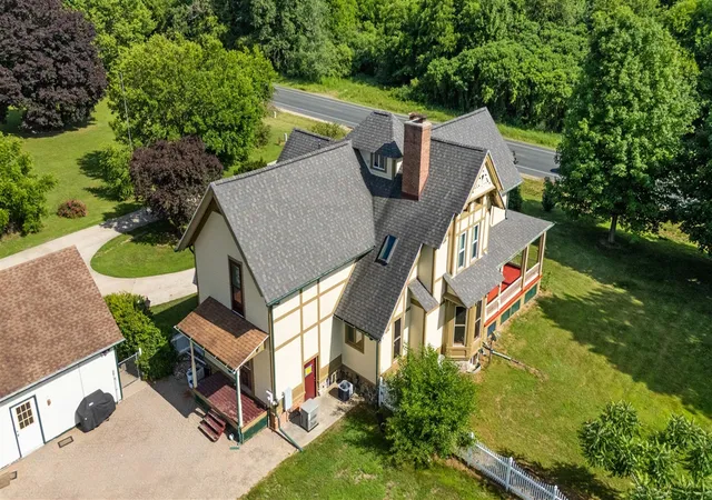 3rd image of 42304 W Red Arrow Hwy, Paw Paw, MI 49079 | MLS# 70536512