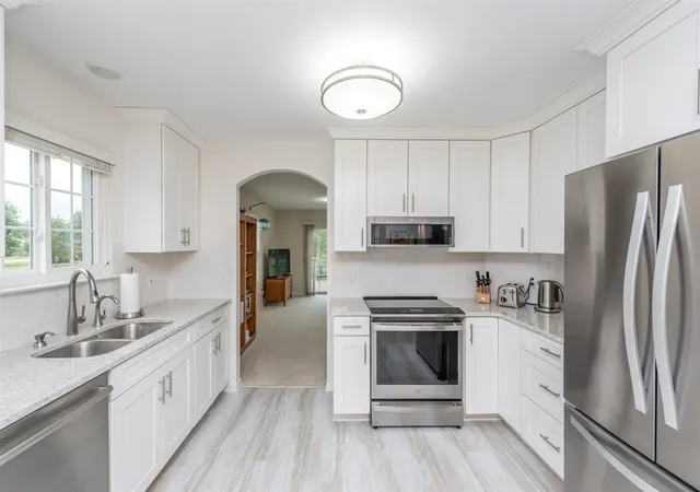 Photo 4 of Single family home for sale at 3618 Meadow View Dr, Dexter, MI 48130 | MLS# 70552211 | Listing updated on 2026-09-09