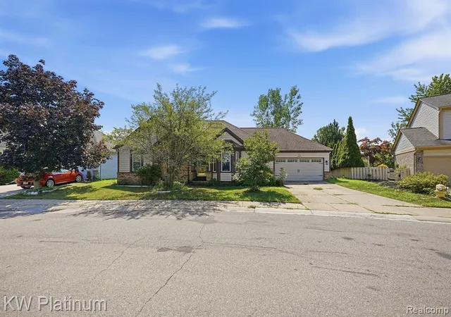Photo 2 of Condo for sale at 46439 Greenbriar Dr, Chesterfield, MI 48051 2868 | MLS# 61024266 | Listing updated on 2026-08-31