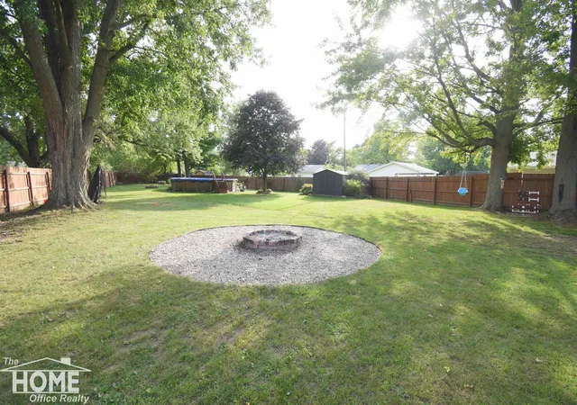 Photo 2 of Sale Pending at 721 Huntington Dr, Owosso, MI 48867 | MLS# 50219448 | Listing updated on 2026-09-12