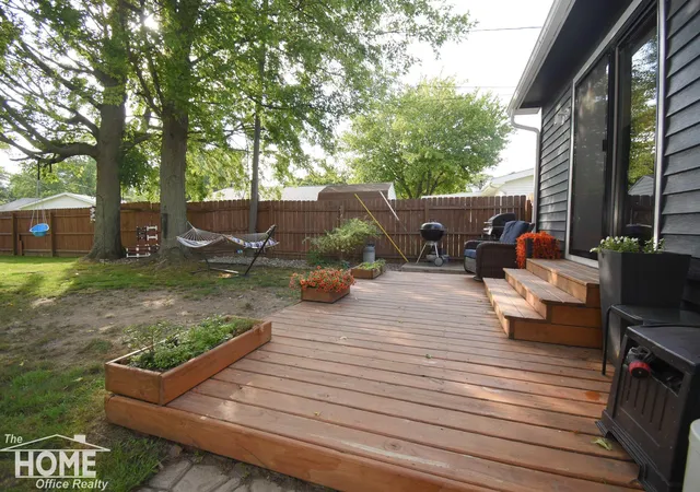 Photo 4 of Sale Pending at 721 Huntington Dr, Owosso, MI 48867 | MLS# 50219448 | Listing updated on 2026-09-12