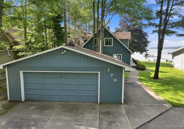 1st image of 170 Flagpoint Ave, Roscommon, MI 48653 | MLS# 61022320