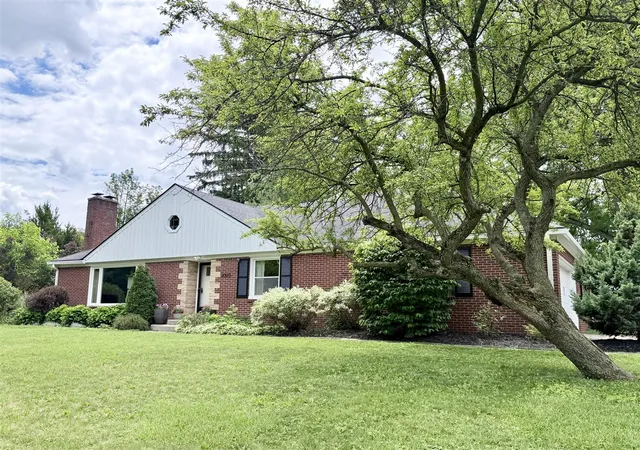 Photo 1 of Single family home for sale at 2000 E Stadium Blvd, Ann Arbor, MI 48104 | MLS# 70541298 | Listing updated on 2026-08-26