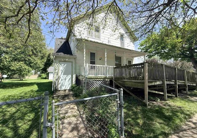 19th image of 225 Ingraham St, Bay City, MI 48708 | MLS# 50219599