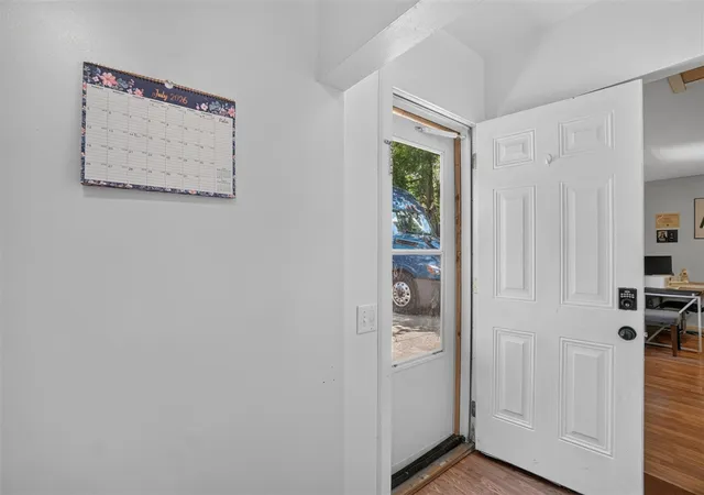 Photo 3 of Single family home for sale at 6140 Pinckney Rd, Pinckney, MI 48169 | MLS# 70548344 | Listing updated on 2026-08-27