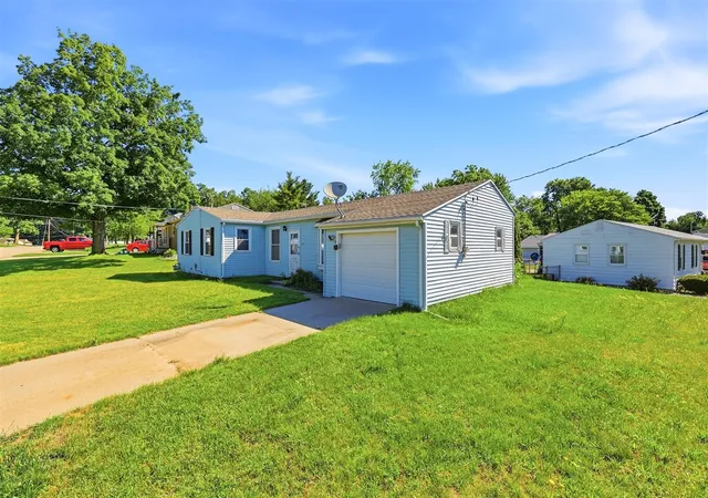 Homes for sale in Comstock Park, MI | 343 Brandywyne Dr, Comstock Park, MI 49321 | MLS# 70540713