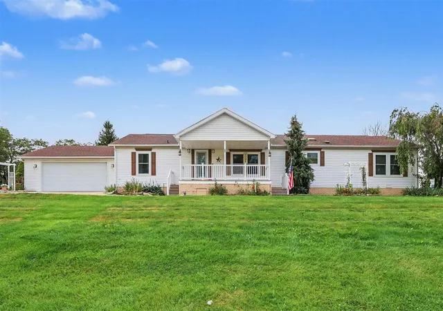 Photo 2 of Single family home for sale at 1559 Larkmore Ln, Grass Lake, MI 49240 | MLS# 70552294 | Listing updated on 2026-08-28