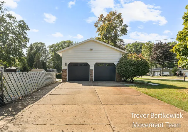 3rd image of 1243 Crandall Ave, Norton Shores, MI 49441 | MLS# 70495820